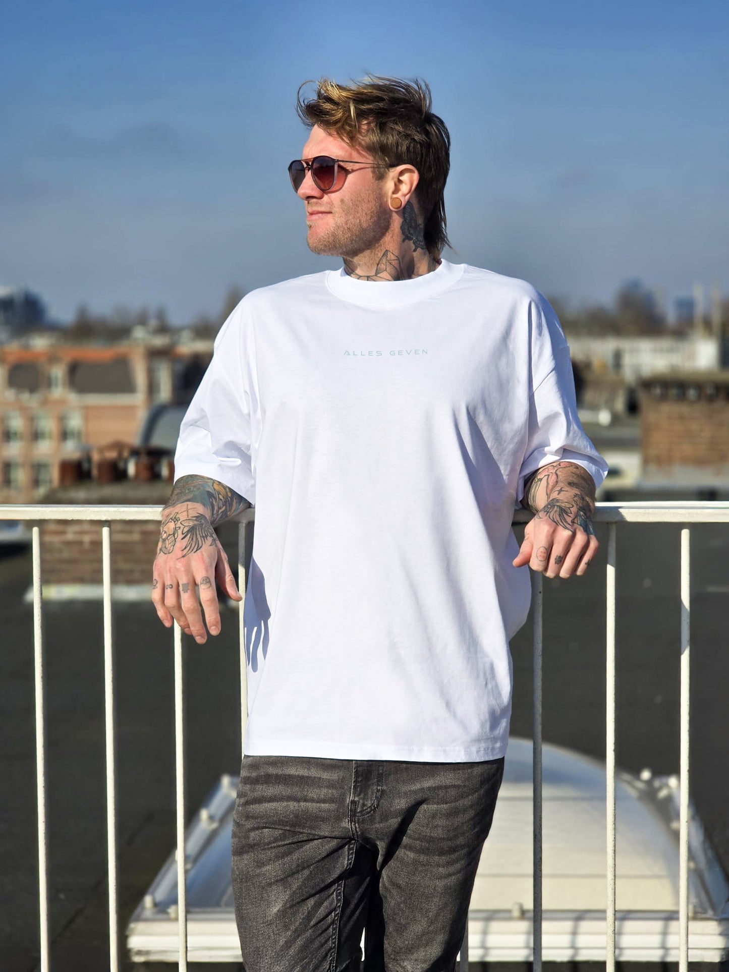 Oversized unisex shirt - mid back print | ALLES GEVEN