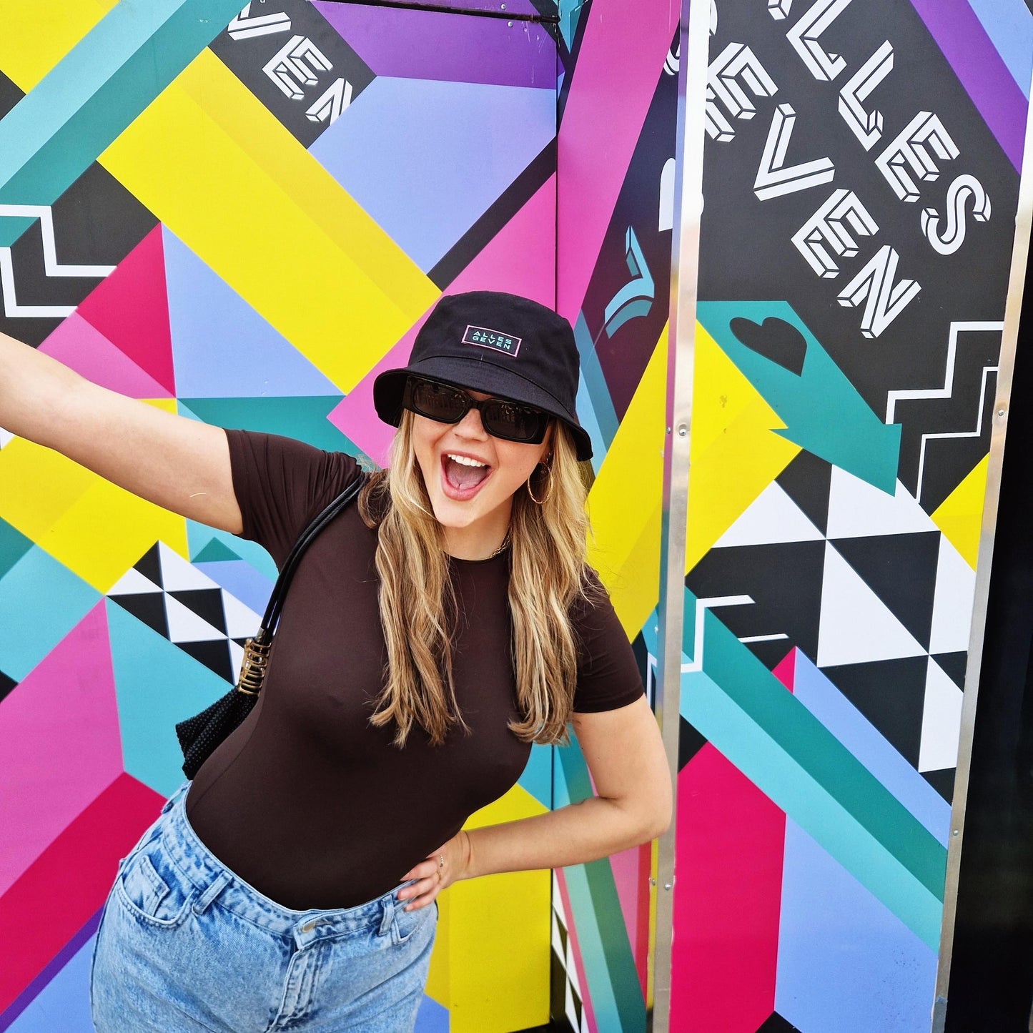 Buckethat | ALLES GEVEN